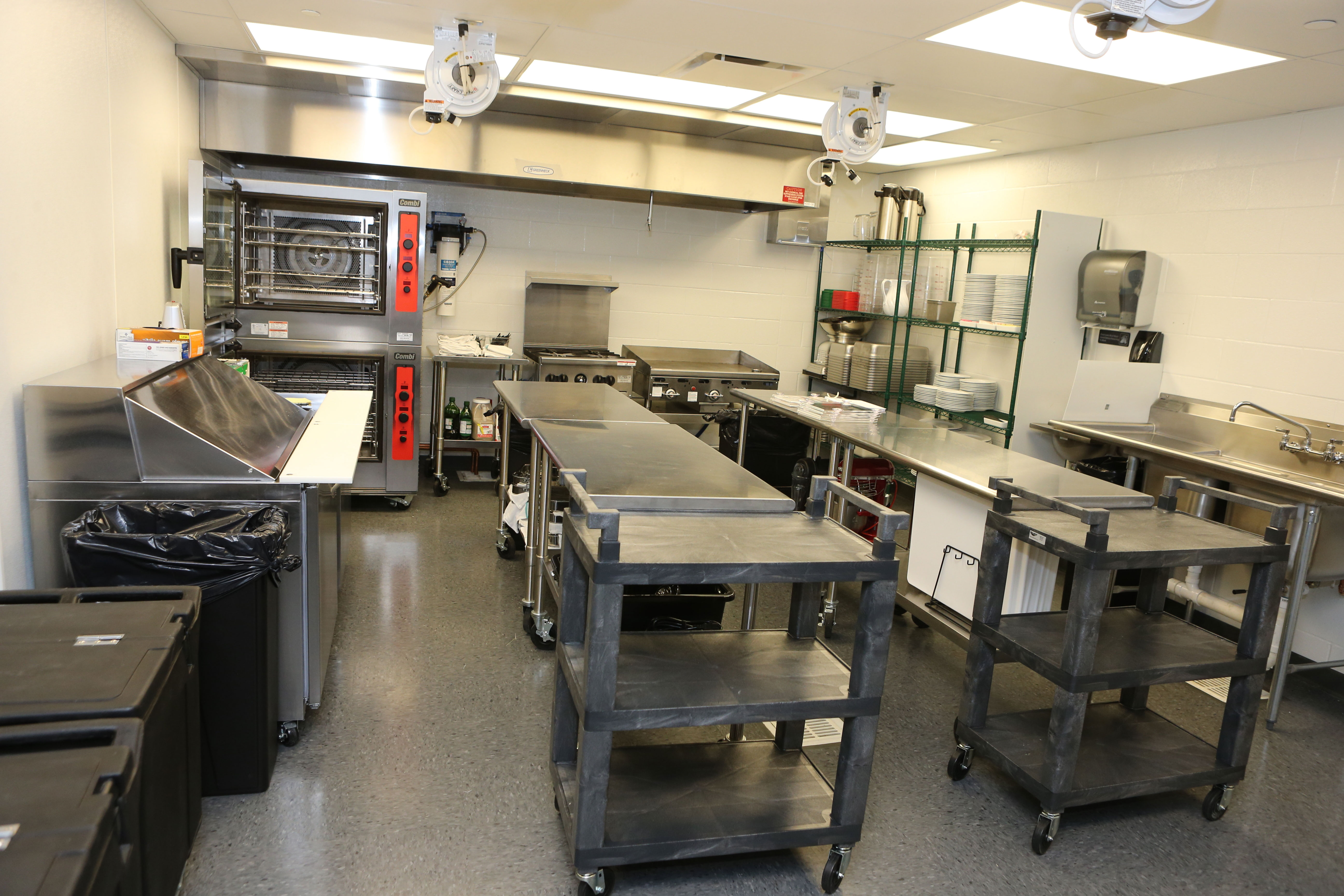 Bravo Room Kitchen